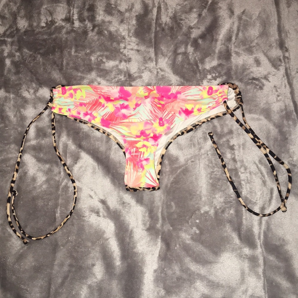 Multi design VS swim bottoms